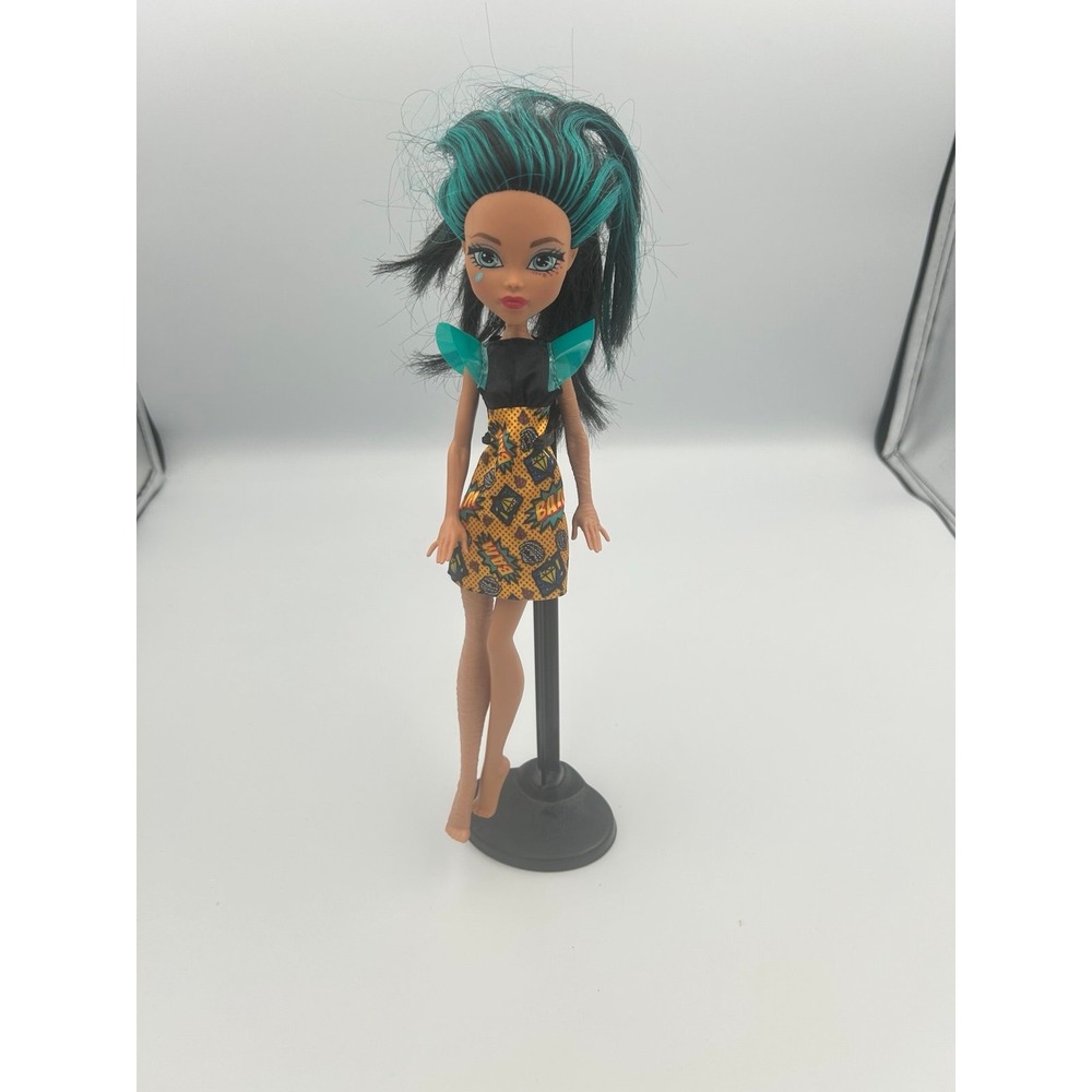 Monster High Cleo De Nille fashion doll in comic dress